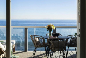 Malibu Breeze Ocean Front Condo with Beach Access
